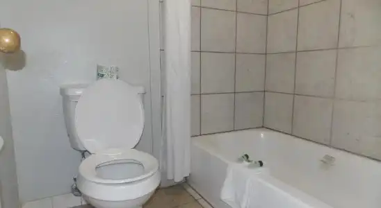Augusta Best Inn - 9