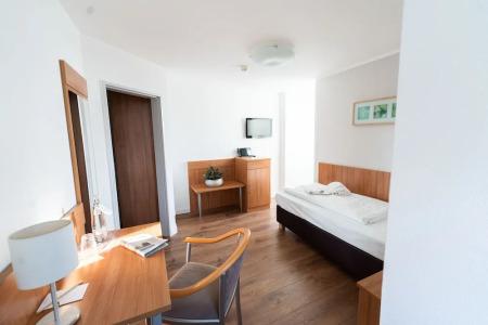 Bernstein Acamed Resort - 19