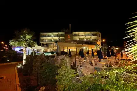 SeaPark Family Resort & Spa - 7