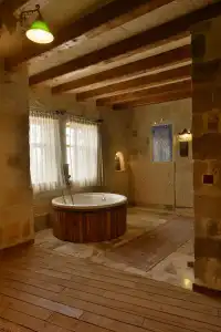 Seki Cavusin Suite - 95