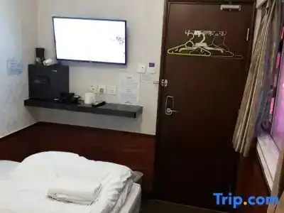 Rai Lei Hostel - 130