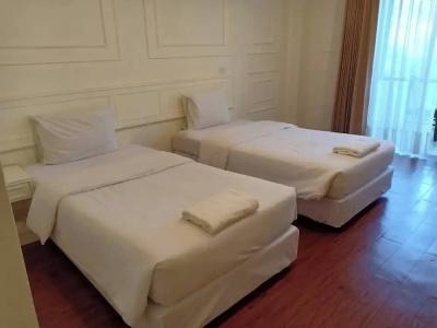 Golden Dragon Resort - 58