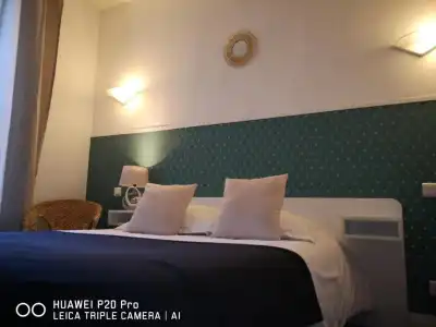 Hôtel Trianon - 33