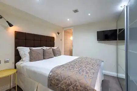 Shepherds Bush London - 215