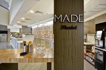 DoubleTree by Hilton Phoenix North - 12