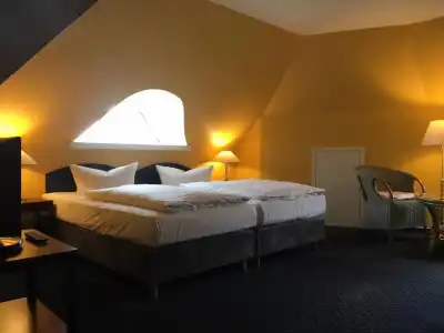 Schweriner Hof - 80