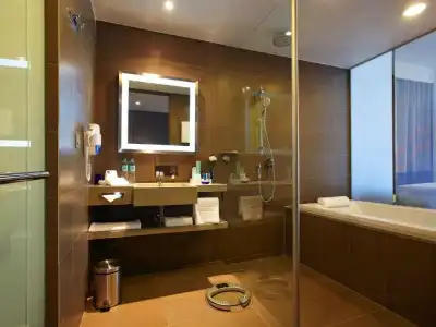 Four Points by Sheraton Bangkok Ploenchit Sukhumvit - 32