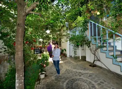 Armine's B&B - 16