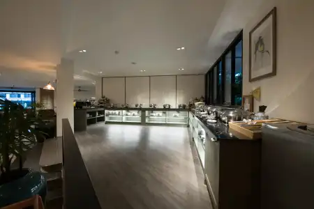 Sawaddi Patong Resort & Spa by Tolani - 20