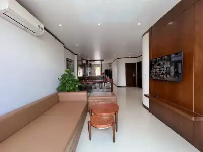 Elysinam Boutique - 1