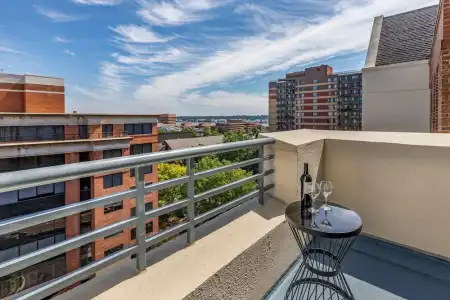 Sheraton Suites Old Town Alexandria - 67