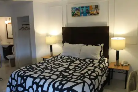 Sage Hills Motel - 33
