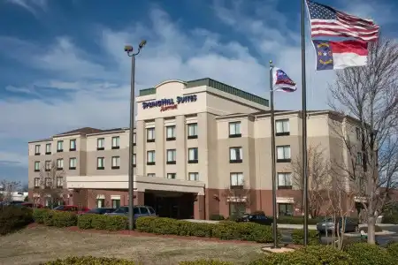 Fairfield Inn & Suites Greensboro Wendover - 30