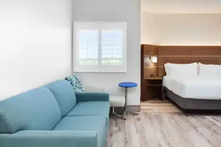 Holiday Inn Express & Suites Panama City Beach - Beachfront by IHG - 53