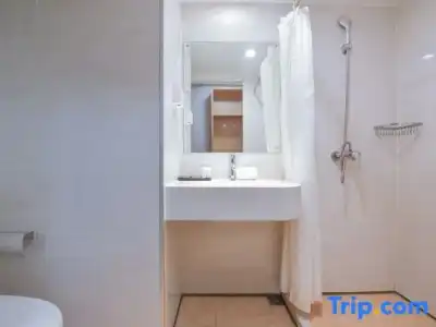 Yueyue Homestay (Chongqing West Railway Station Branch) - 25