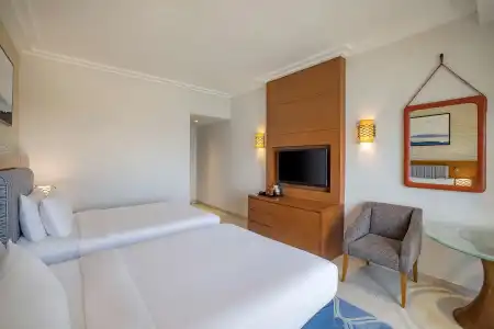 DoubleTree by Hilton Resort & Spa Marjan Island - 8