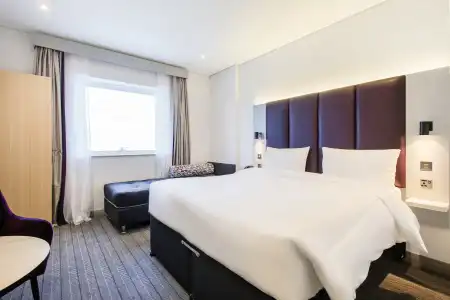 Premier Inn Dubai International Airport - 5