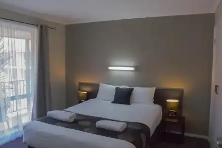 Blue Whale Motor Inn & Apartments - 26