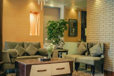 Peninsula Grand - 47