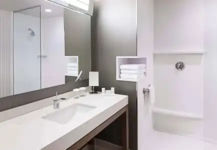 Courtyard by Marriott Fort Worth at Alliance Town Center - 10