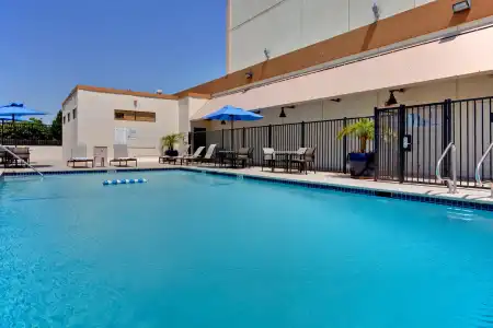 Holiday Inn Los Angeles - LAX Airport by IHG - 13