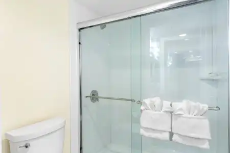 Crystal Beach Suites Miami Oceanfront - 9