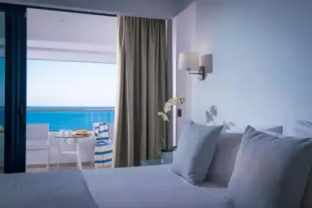 Peninsula Resort & Spa - 20