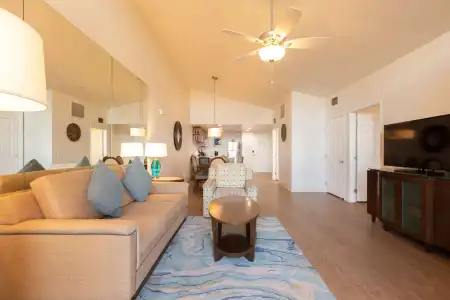 Grand Pacific Palisades - 14