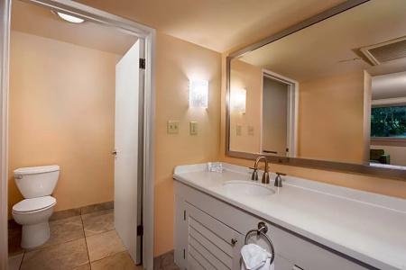 DoubleTree by Hilton San Diego Bayside - 137