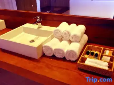 Pandanus Beach Resort & Spa Resort - 66