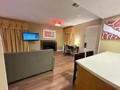 Hawthorn Extended Stay by Wyndham Wichita - 80