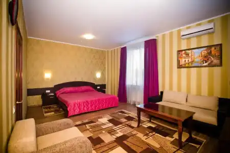 City Club - 4
