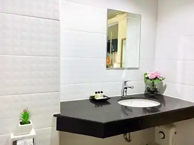 The Greenery Central Suites - 17
