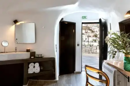 Pearl of Caldera Oia Boutique - 203