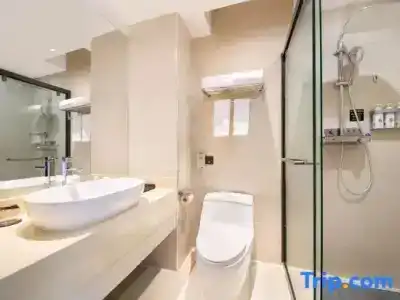 Lavande Wuhan Huanghelou Branch - 60