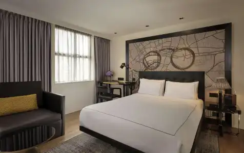 Holmes London - 50