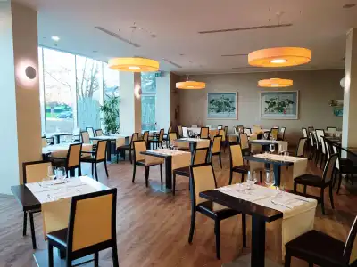 Best Western Plus The Hub - 28