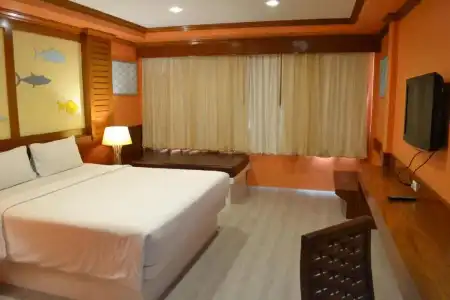 Baumanburi Patong - 6