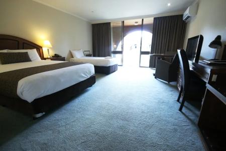 Bell Tower Inn - 43