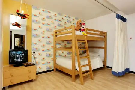 Deevana Plaza Phuket - 10