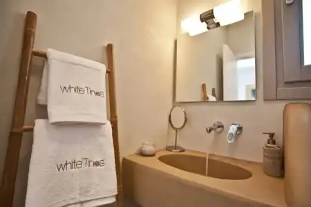 White Tinos Luxury Suites - 61