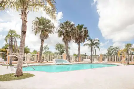 Super 8 by Wyndham Corpus Christi - 8