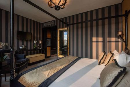 Carnival Palace - Venice Collection - 27