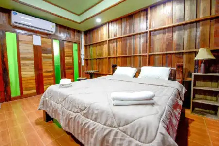 MRK Resort and Massage - 8