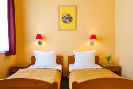 Cloister Inn - 57