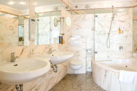 AAAAwelt Kübler - 50