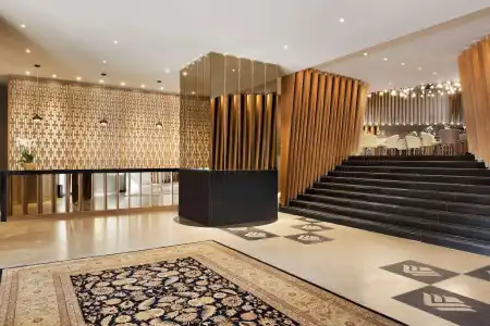 Zeus Wyndham Grand Athens - 11