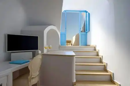 Above Blue Suites - 131
