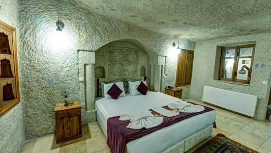 Elegance Cave Suites - 71