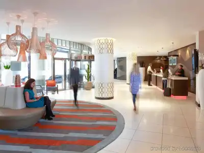 Novotel London Tower Bridge - 1
